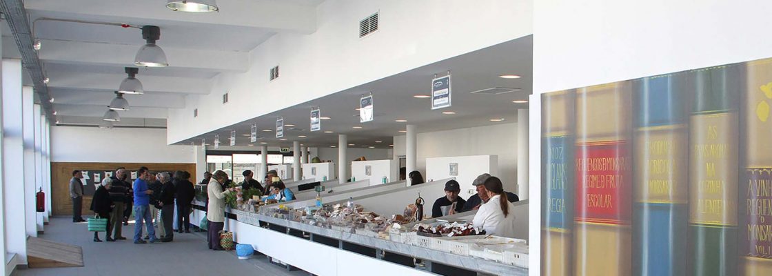 Mercado-municipal-bancas