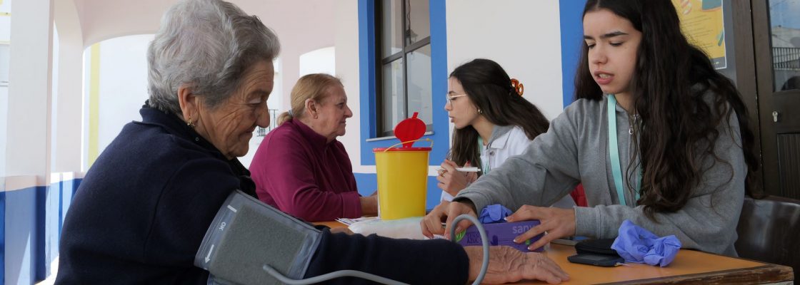 Estudantes de medicina do Med on Tour realizam rastreios no concelho de Reguengos de Monsaraz